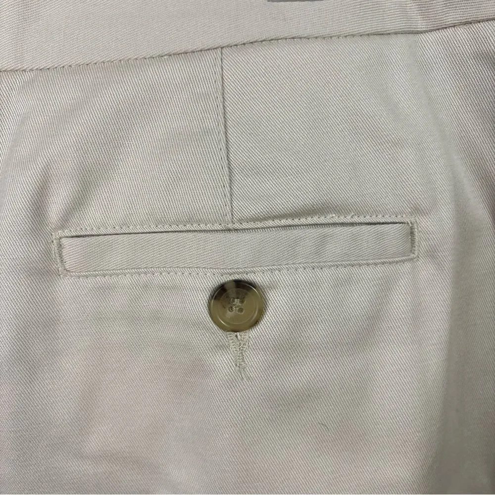 Liz Claiborne Plus Size Mid Rise Shorts Size 16 In Light Tan/Sand New With... - Picture 12 of 12